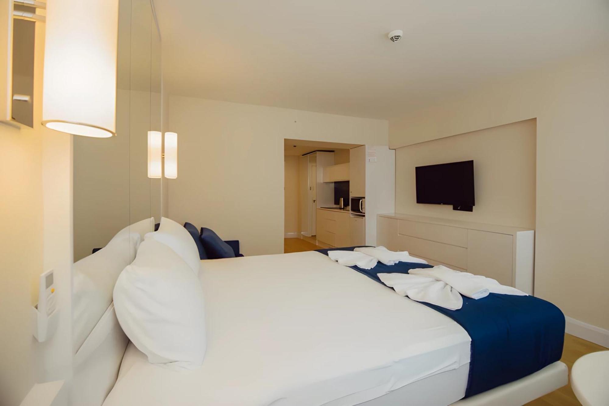 Suites Orbi City Aparthotel Batumi Ngoại thất bức ảnh