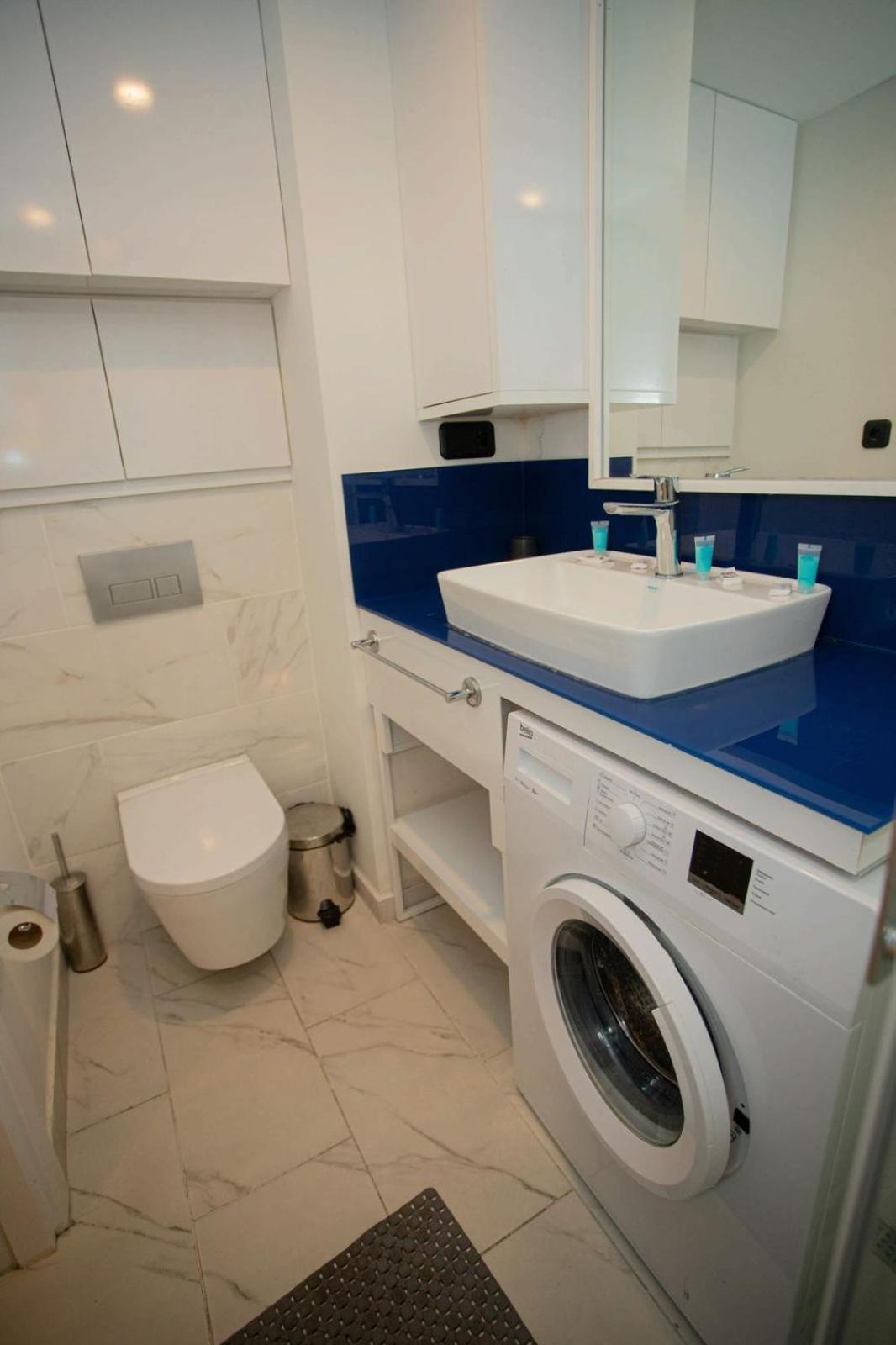 Suites Orbi City Aparthotel Batumi Ngoại thất bức ảnh