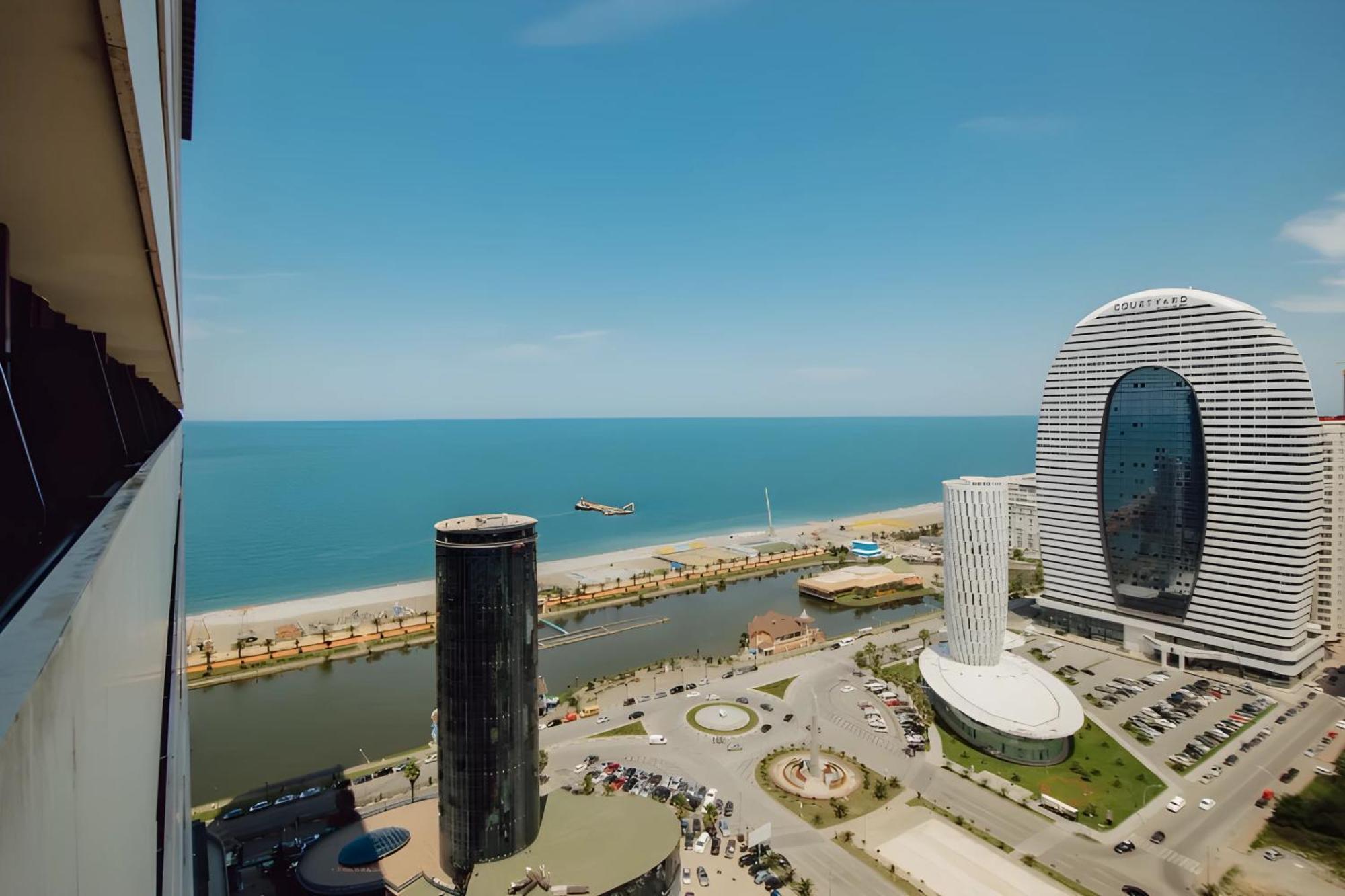 Suites Orbi City Aparthotel Batumi Ngoại thất bức ảnh